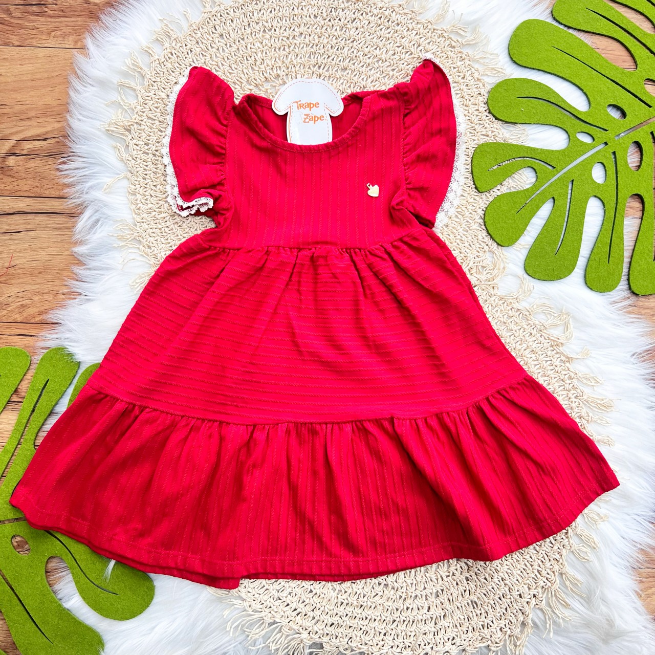 Vestido com Manga Flare e Babadinho - Vermelho